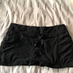Lululemon running skort w/sparkle spandex lining